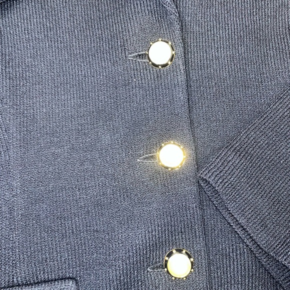 St. John Collection Size 10 - Picture 6 of 6